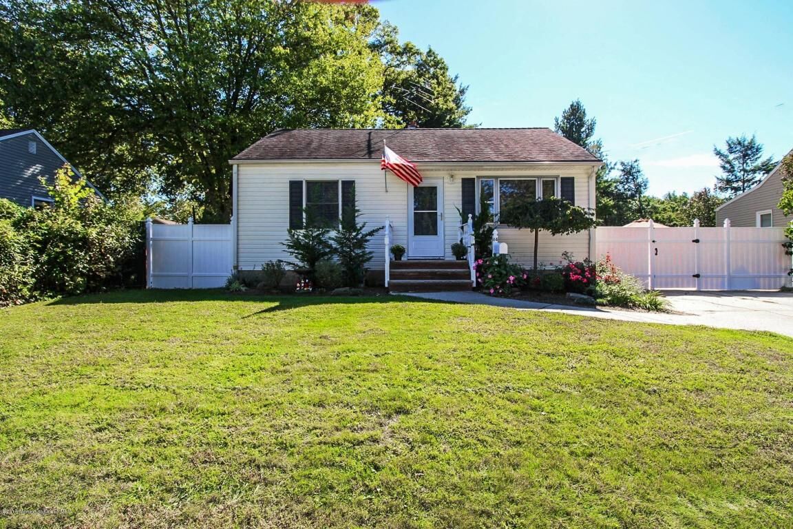 Property Photo:  14 Nelson Circle  NJ 08816 