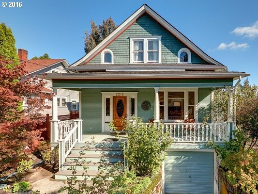 Property Photo:  2212 SE 57th Ave  OR 97215 