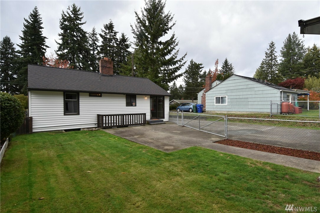 Property Photo:  14074 23rd Place NE  WA 98125 