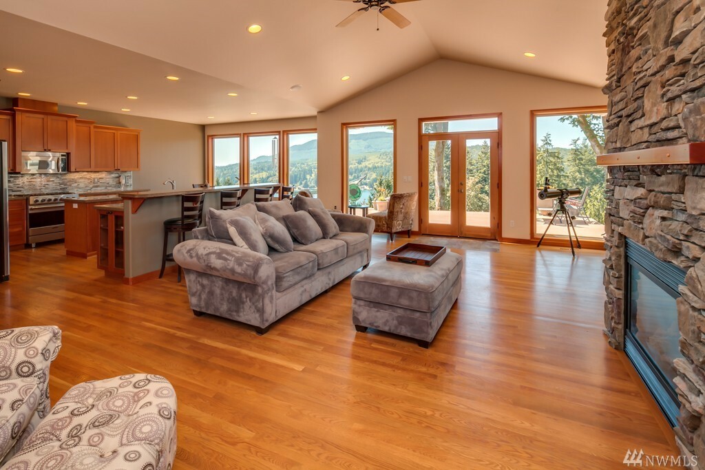 Property Photo:  1827 Prescott Lane  WA 98229 