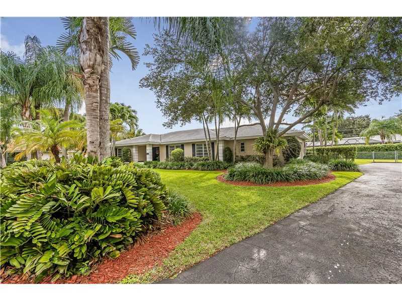 7090 SW 108th Ter  Pinecrest FL 33156 photo
