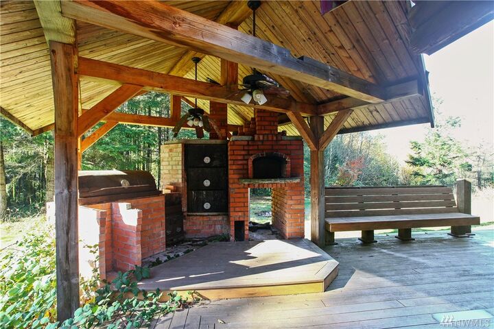 Property Photo: 22549 Treefarm Lane NE WA 98370