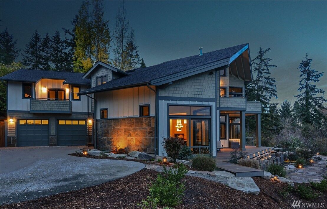 Property Photo:  13062 39th Ave NE  WA 98125 