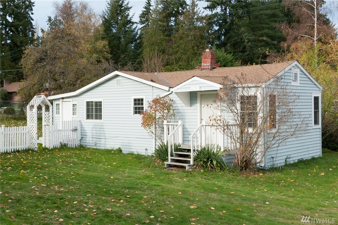 Property Photo:  12747 26th Ave NE  WA 98125 