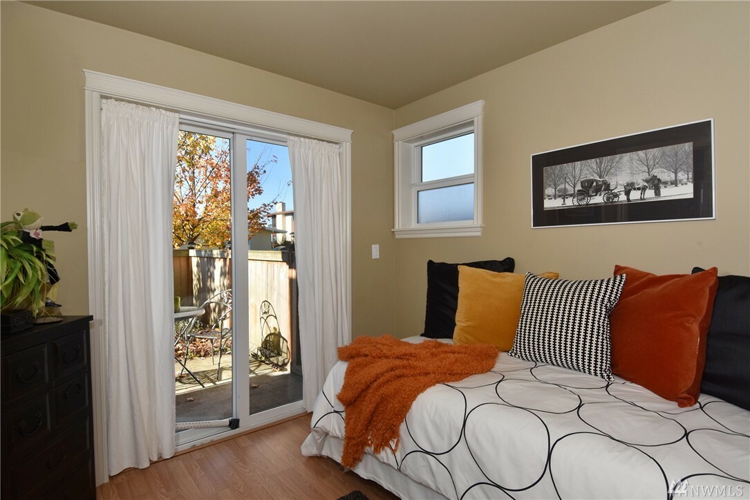 Property Photo: 11030 Greenwood Ave N C WA 98133