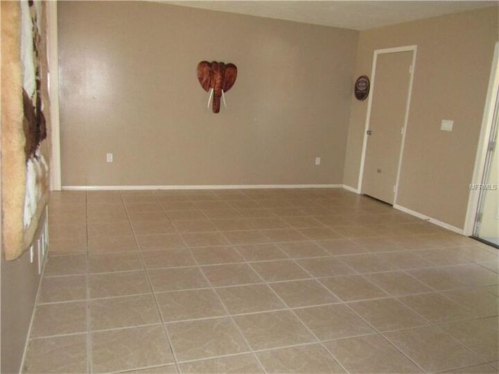 Property Photo:  1139 Sleepy Hollow Court  FL 34285 
