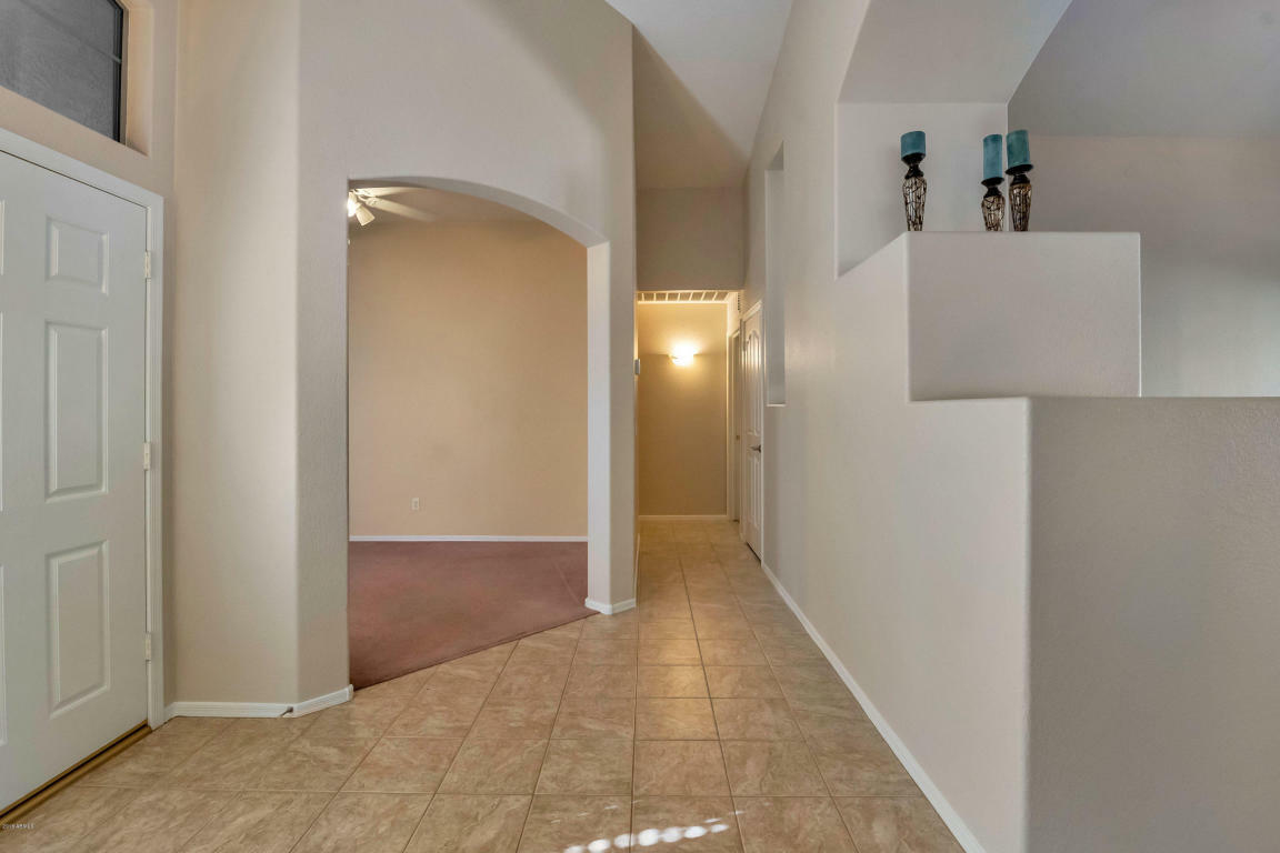 Property Photo:  1018 S Roca Street  AZ 85296 