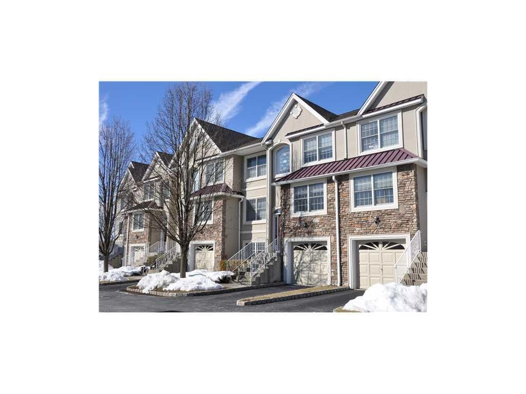 House for sale in Congers 6 Tuxedo Lane, Congers, NY 10920