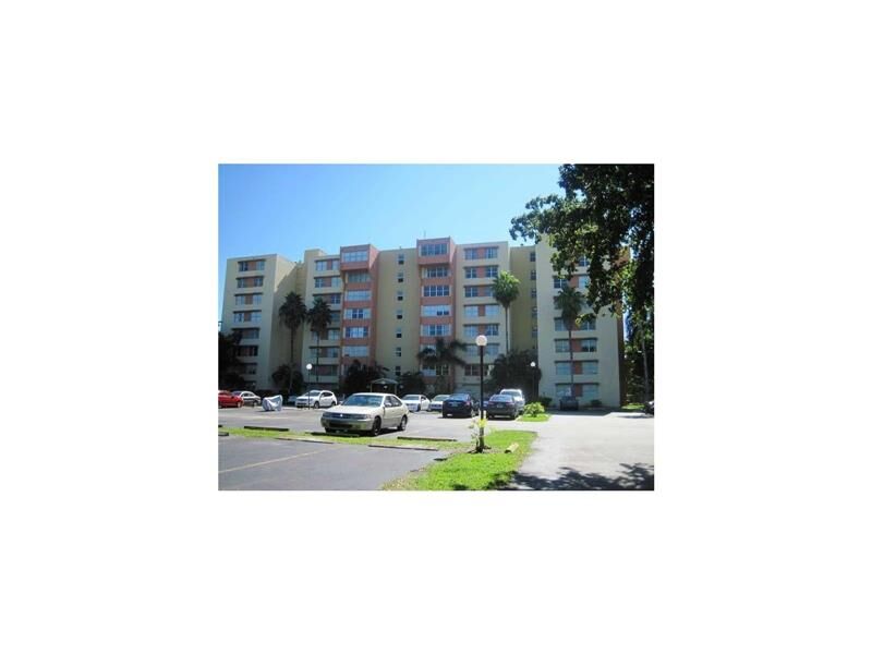 Property Photo: 9001 SW 77th Ave C204 FL 33156