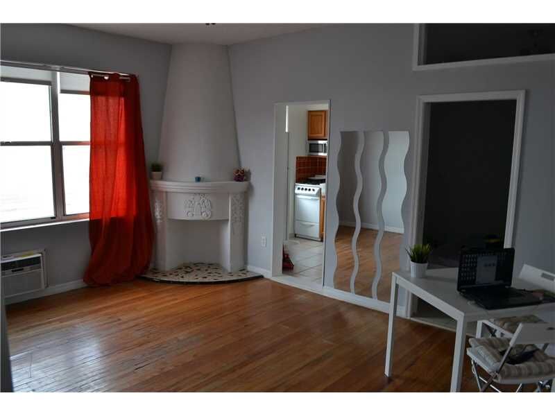 Property Photo: 900 Jefferson Av 6 FL 33139