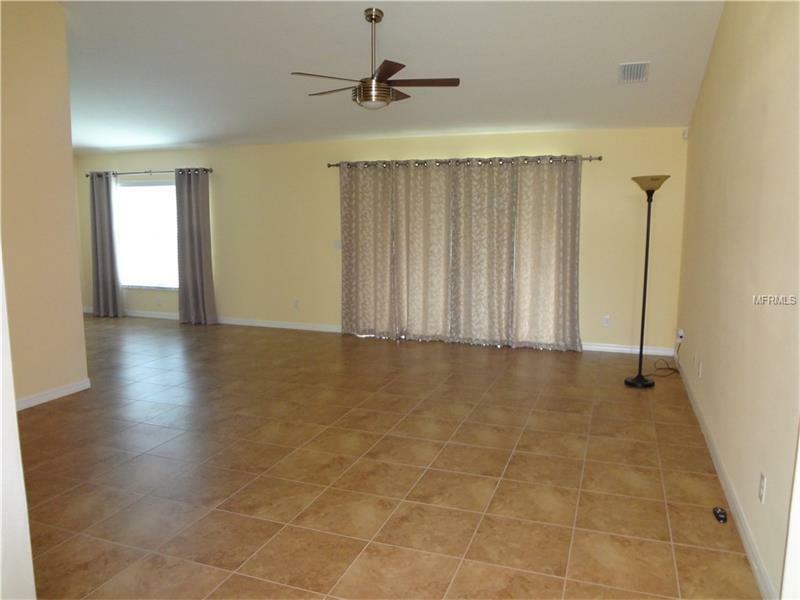 Property Photo:  1002 Pondview Court  FL 34689 