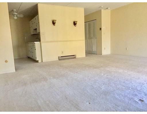 Property Photo: 85 Commons Drive 405 MA 01545