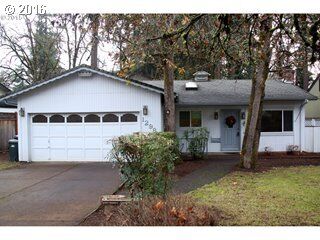 Property Photo: 1298 Piper Ln OR 97401