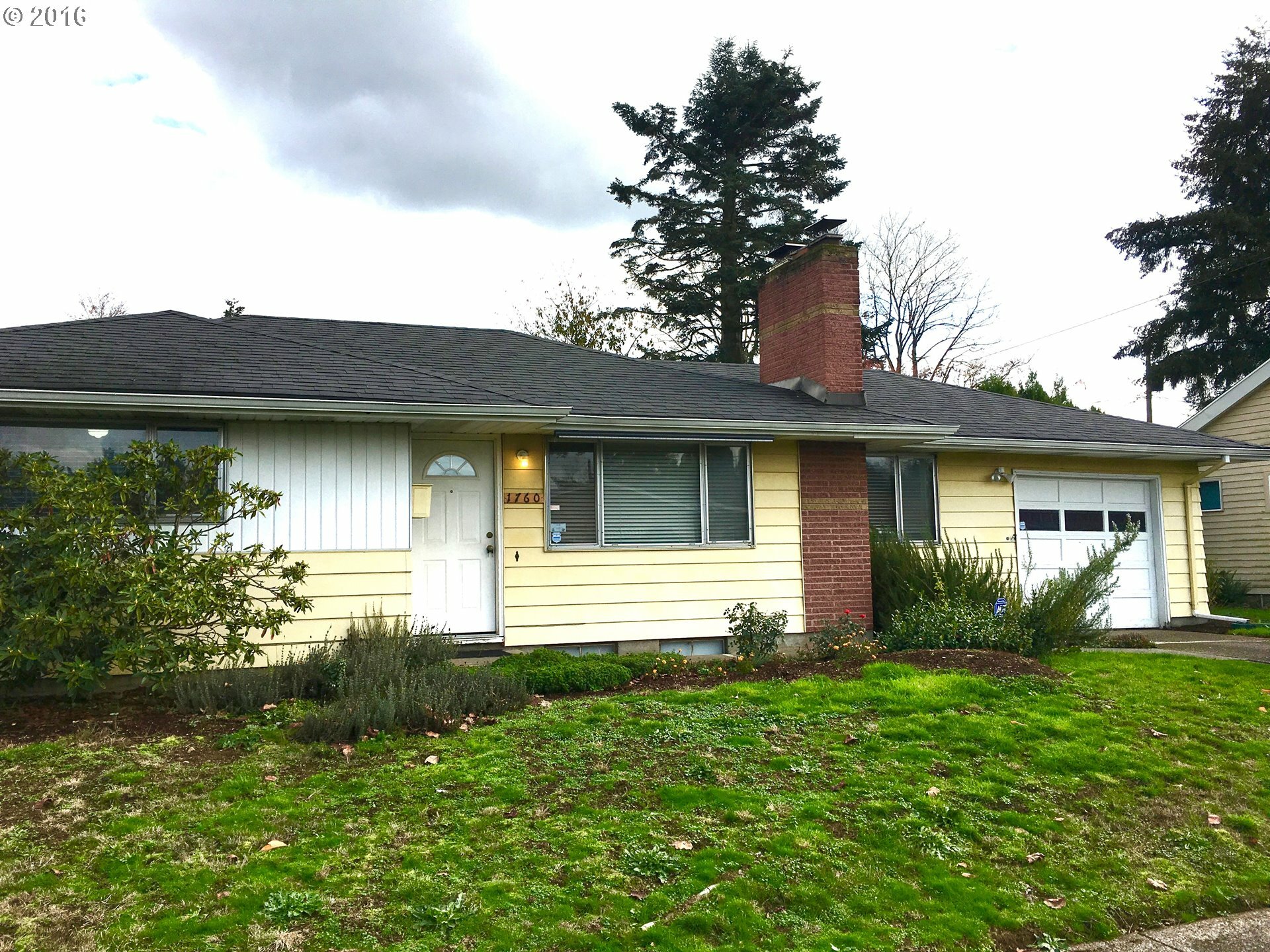 Property Photo:  1760 SE 100th Ave  OR 97216 