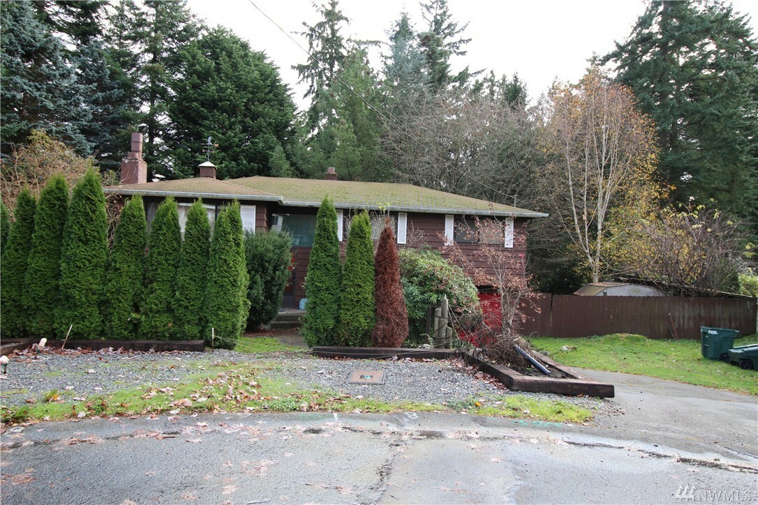 Property Photo:  6604 170th Place SW  WA 98026 