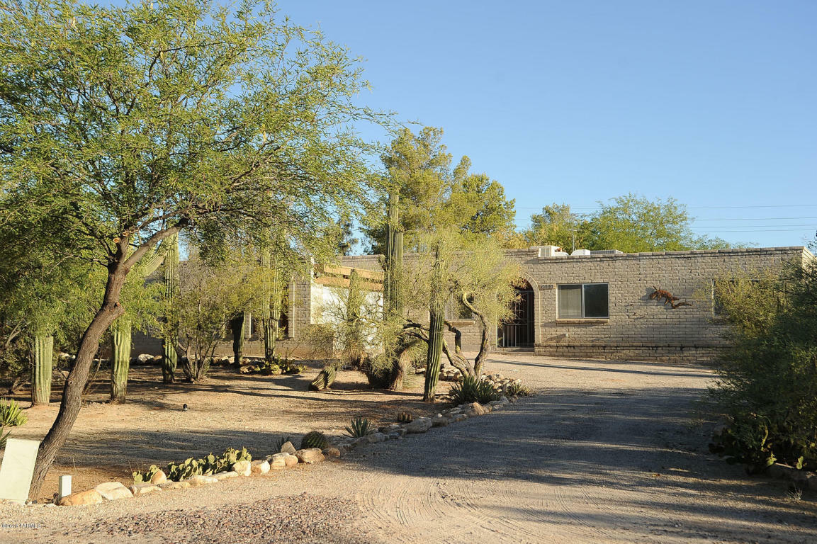 Property Photo:  10050 E Karen Place  AZ 85748 