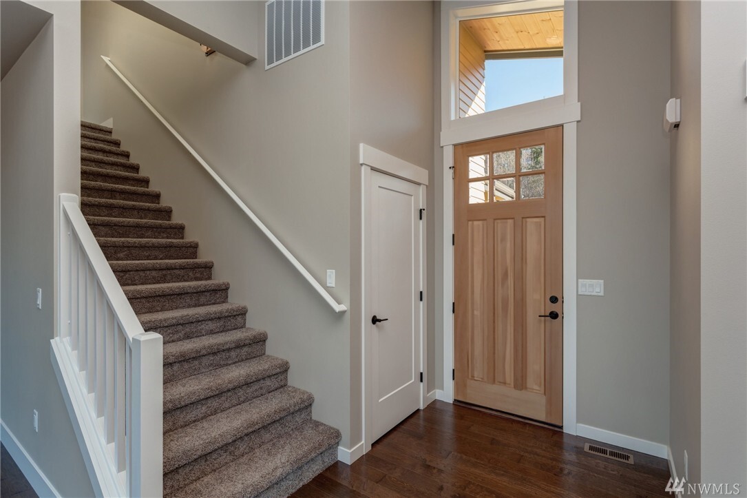 Property Photo: 3423 Sussex Dr WA 98226