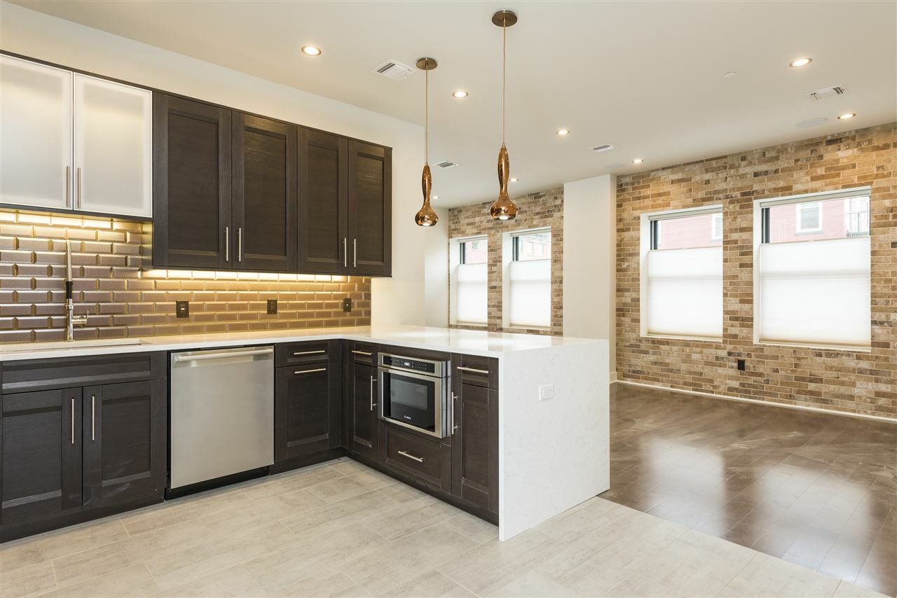 Property Photo: 227 4th St 101 NJ 07302