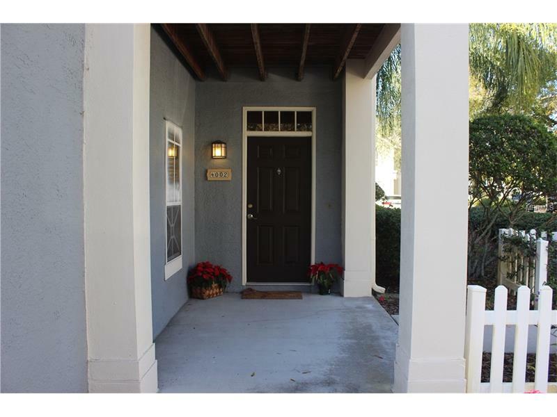 Property Photo: 4002 Majesty Palm Court FL 33624