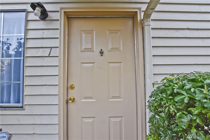 Property Photo:  115 124th St SE G1  WA 98208 