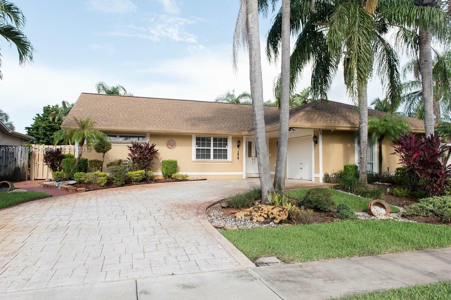 Property Photo: 1610 NW 118th Ter FL 33026