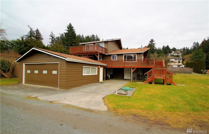 Property Photo: 83 E North Camano Drive N WA 98282