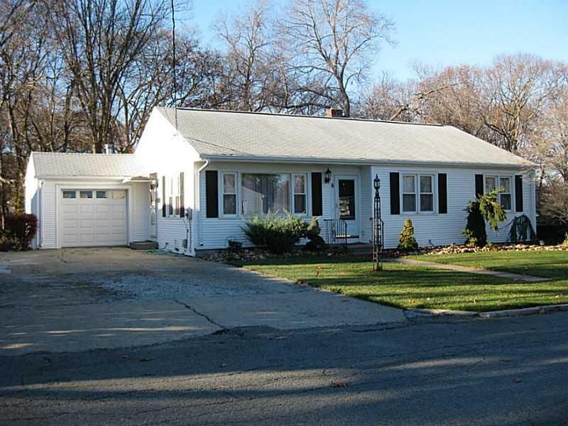 Property Photo: 6 Oak Knoll Court RI 02904