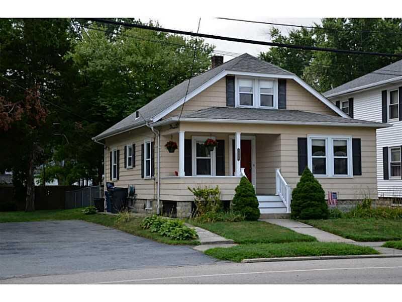 Property Photo:  1194 Narragansett Parkway  RI 02888 