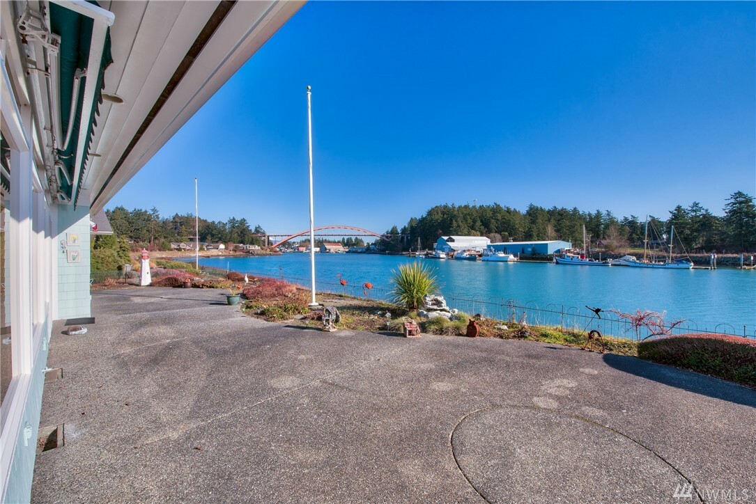 Property Photo:  108 Lummi Dr  WA 98257 