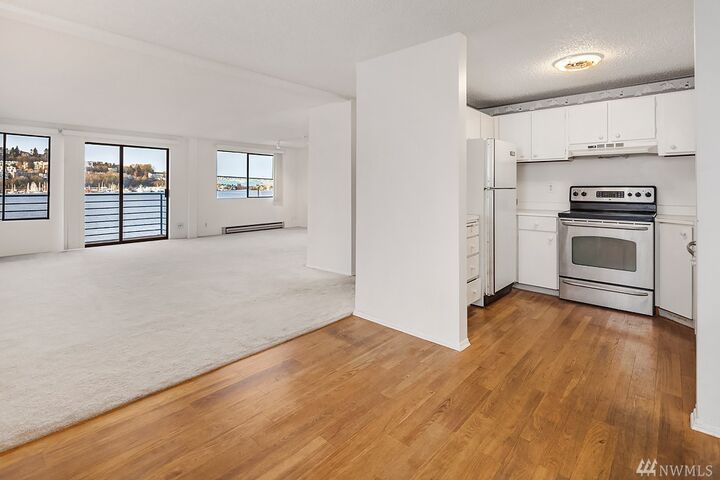 Property Photo:  2301 Fairview Ave E 214  WA 98102 