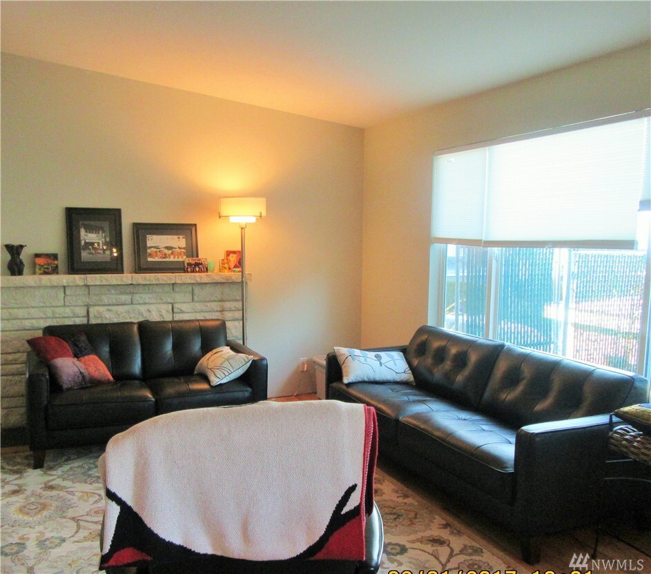 Property Photo: 1010 N 33rd St WA 98056