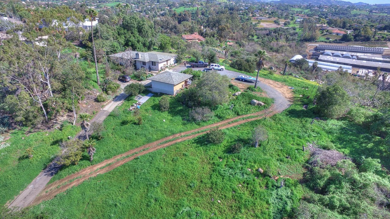 Property Photo: 860 Valley Dr. CA 92084