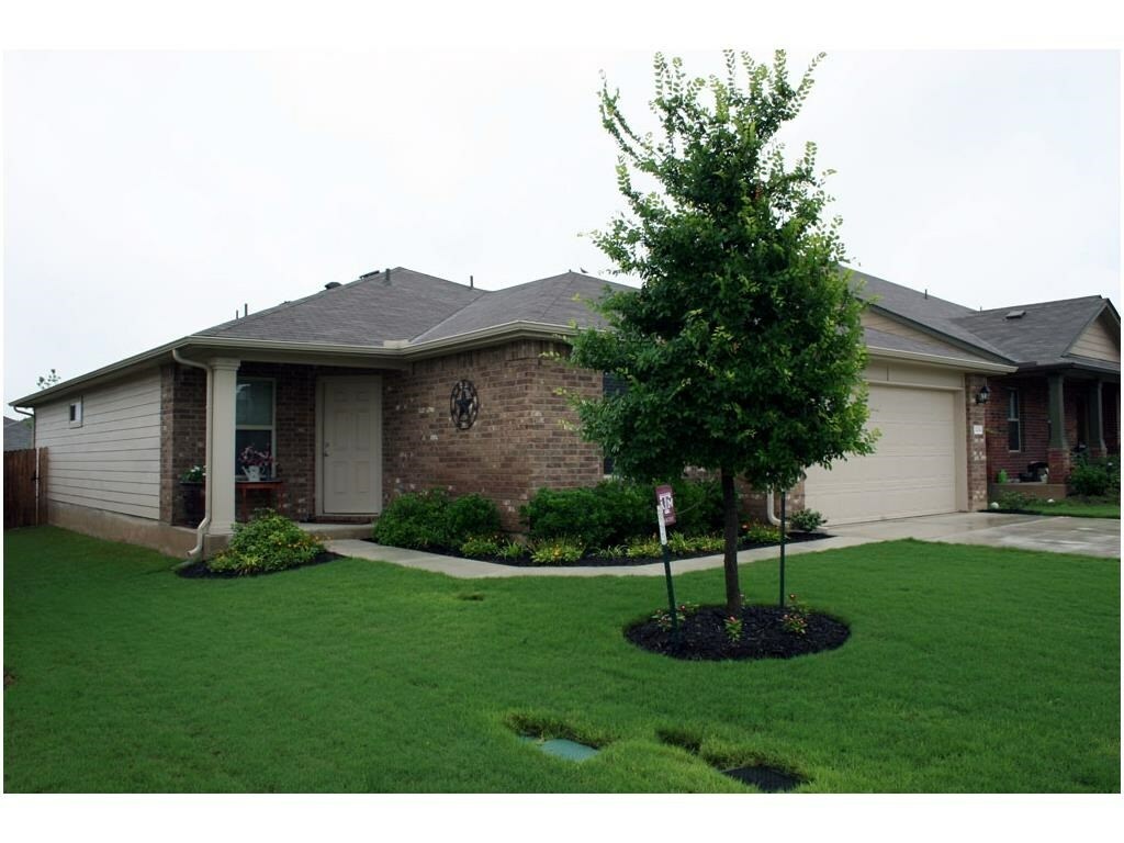 Property Photo:  1204 Hawkeye Point Road  TX 78626 