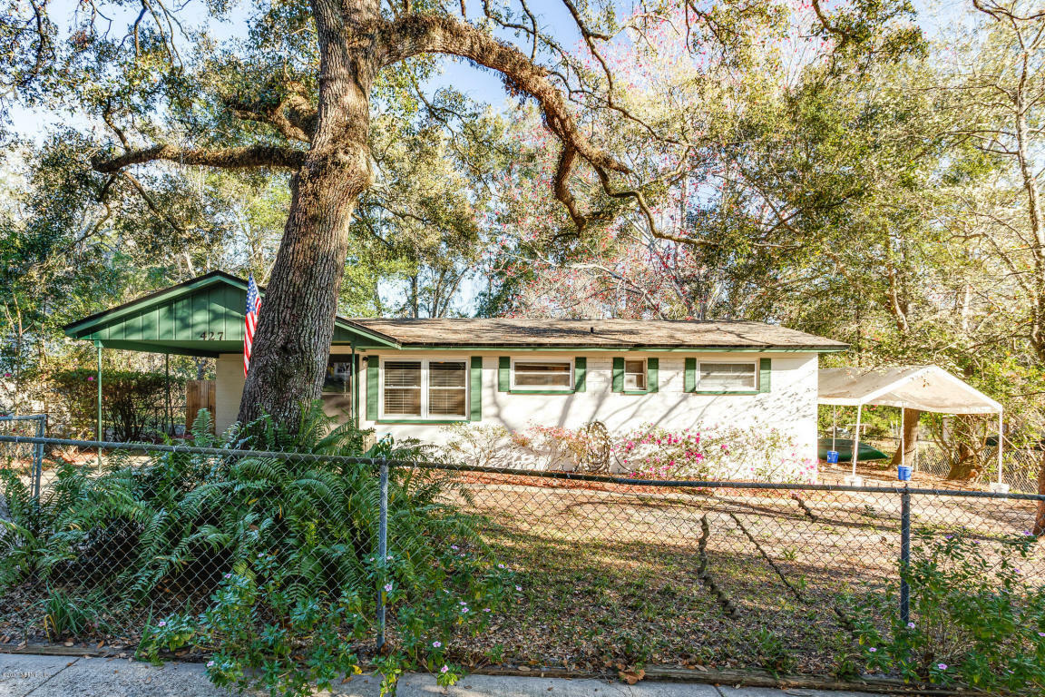 Property Photo:  427 E Parkwood Drive  FL 32073 