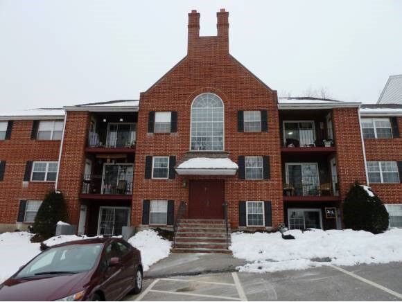 Property Photo: 7 Louisburg Sq.u12 NH 03060