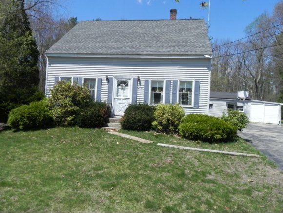 Property Photo:  260 Emerson Ave  NH 03841 