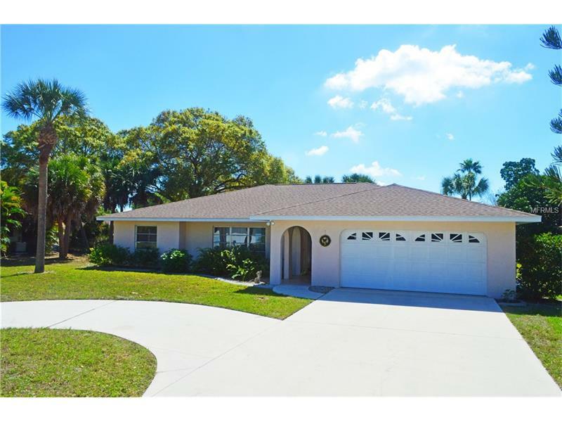 Property Photo:  1135 Sleepy Hollow Court  FL 34285 