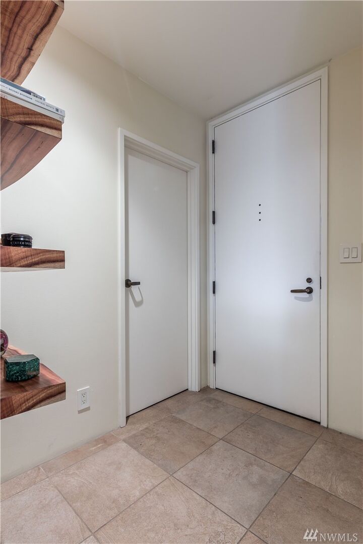 Property Photo:  100 1st Ave S 8  WA 98104 