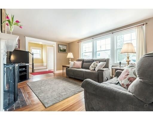 Property Photo:  5 Dumbarton Street  MA 01810 