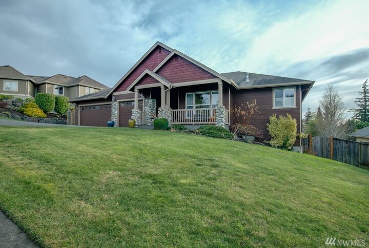 Property Photo:  2305 Hawk Wy  WA 98229 