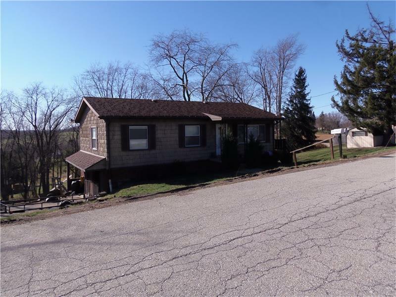 Property Photo:  2 Royal Oaks Drive  PA 15022 