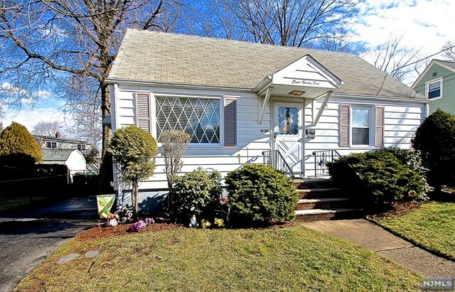 Property Photo:  8-25 Mason Place  NJ 07410 