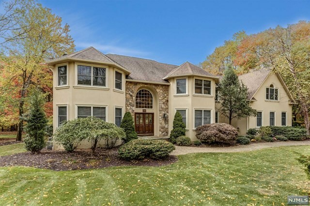 Property Photo:  11 High Mountain Drive  NJ 07045 