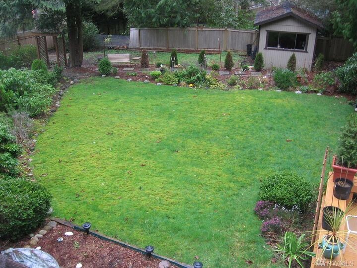 Property Photo:  1305 Kings Place NW  WA 98110 