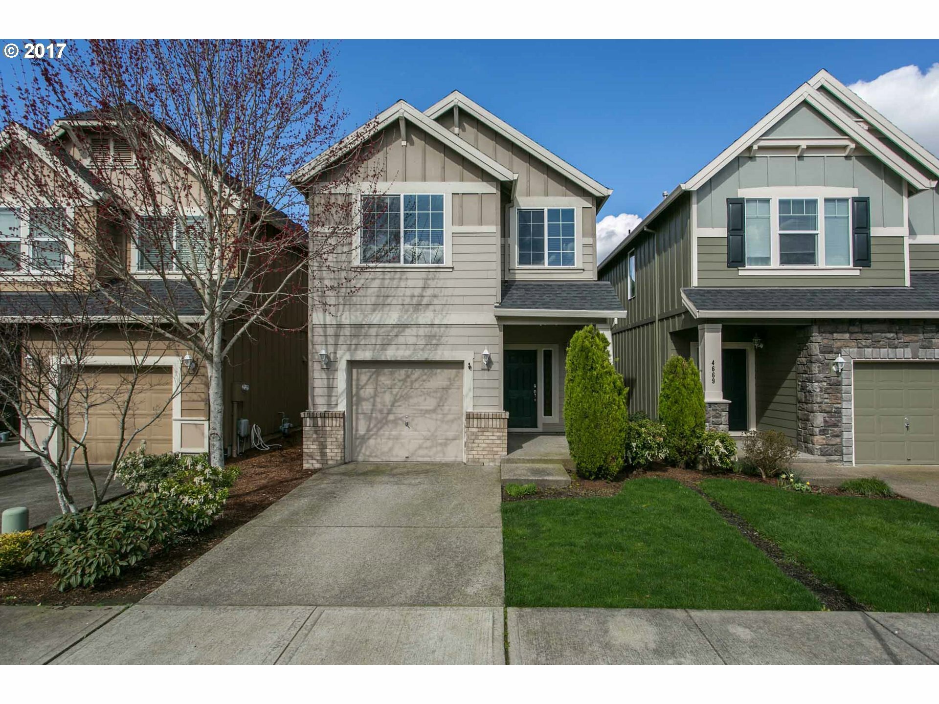 Property Photo: 4651 SE Teakwood St OR 97123