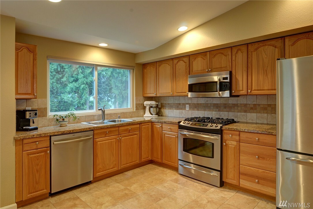 Property Photo:  19625 NE 165th St  WA 98077 