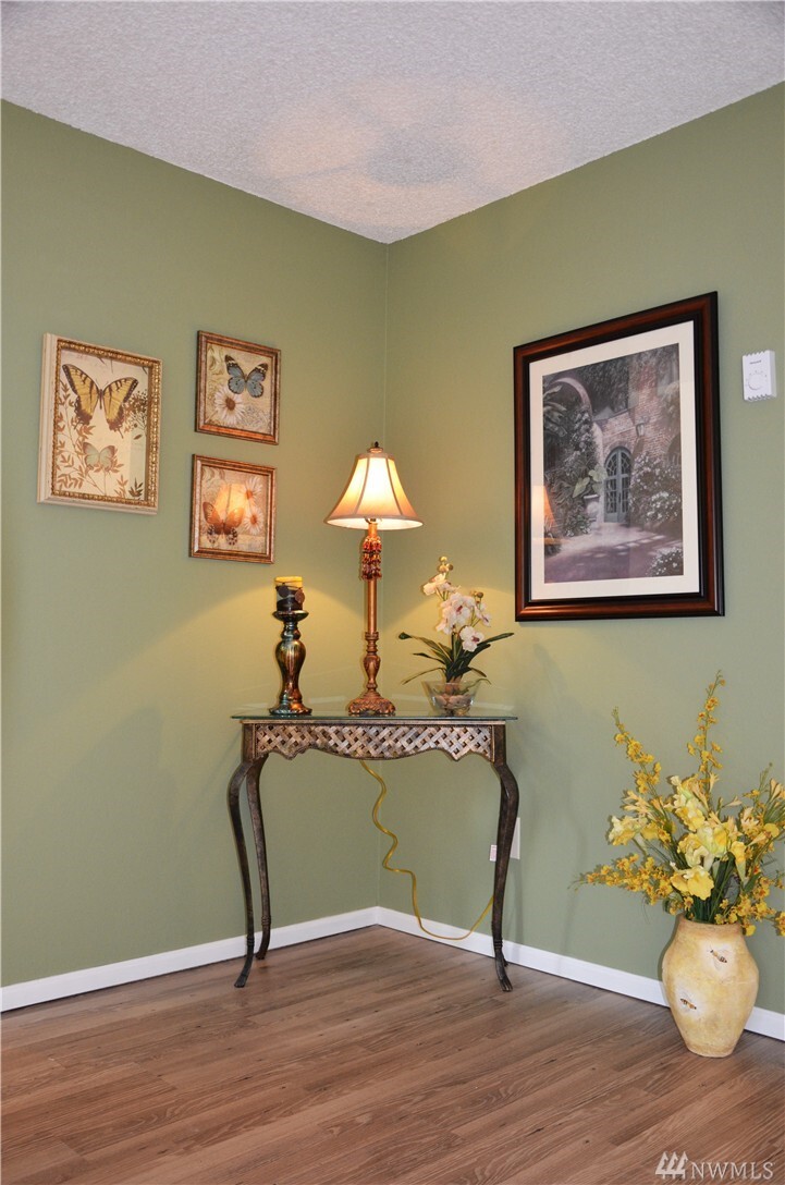 Property Photo: 4701 236th St SW WA 98043