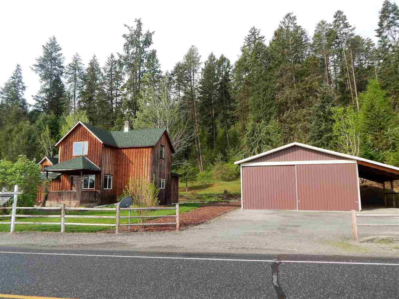 Property Photo:  712 Valley Westside Rd  WA 99114 