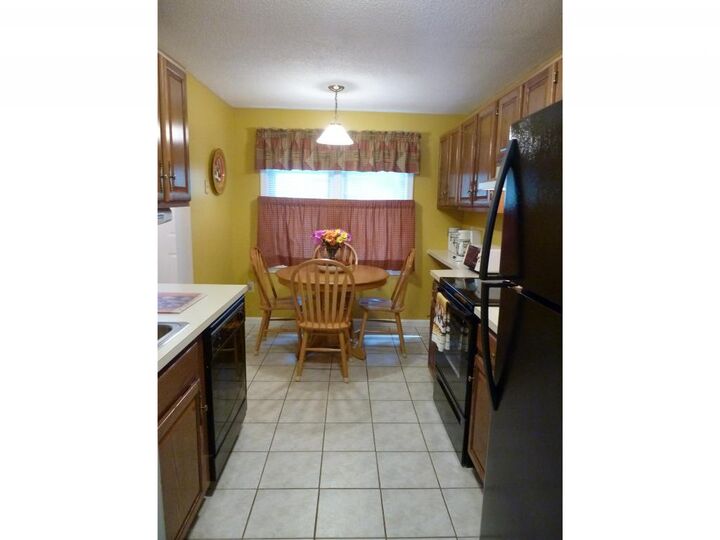 Property Photo:  20 Bartemus Trail 20  NH 03063 