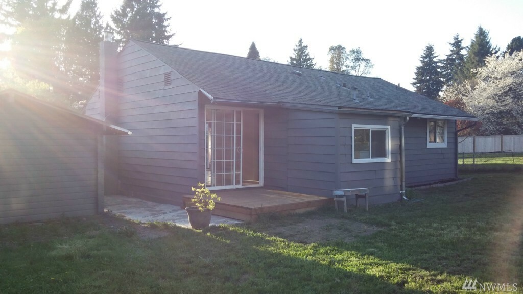 Property Photo:  11024 25th Ave SW  WA 98146 